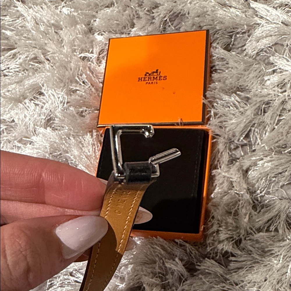 Hermès Black Leather Bracelet - Picture 6 of 7